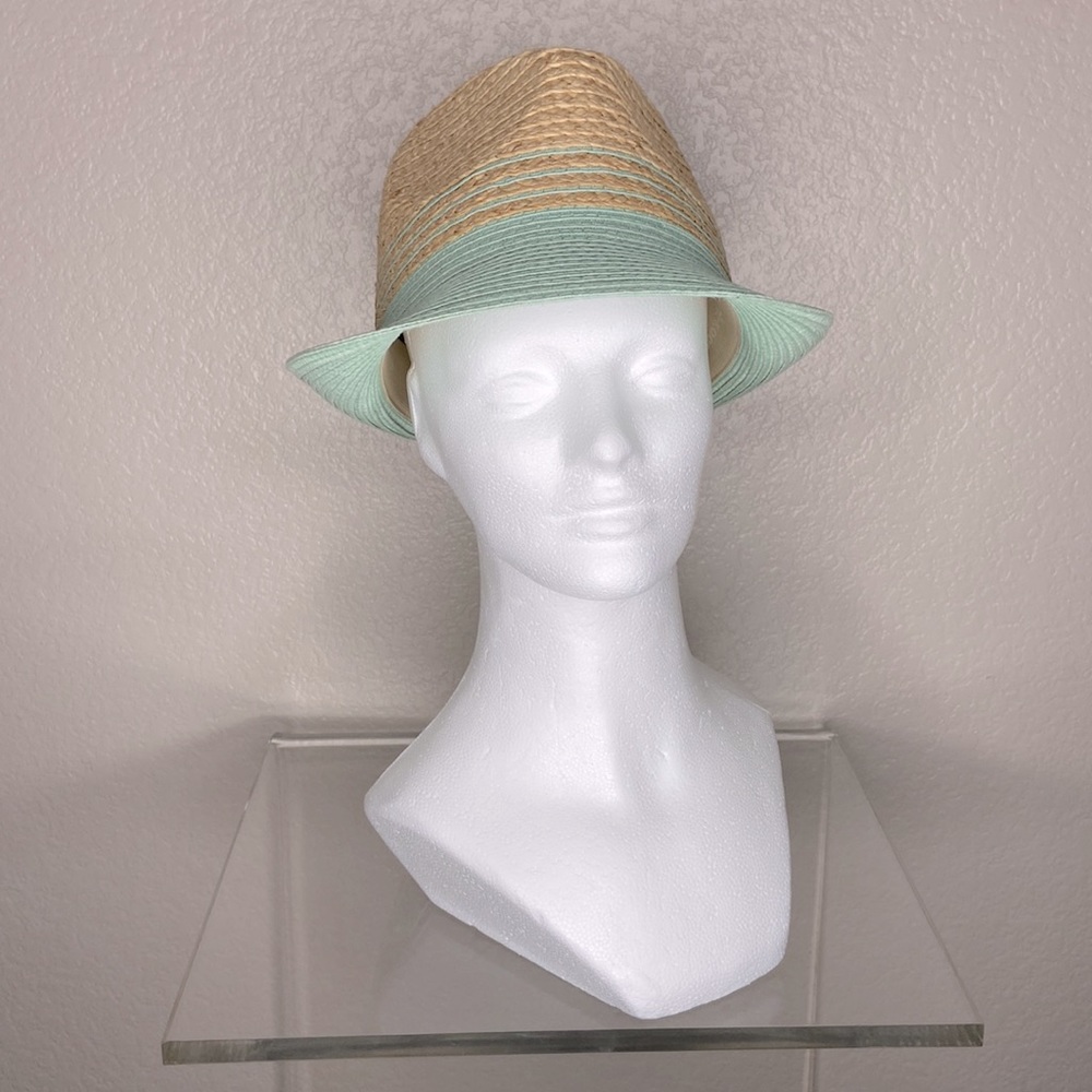 Summer hat made of raffia & paper, sea foam green & natural color. Never worn!